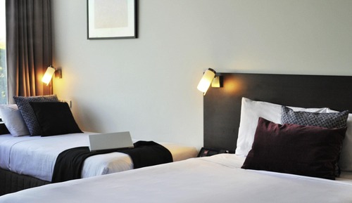 Superior Room, Multiple Beds (1 Queen and 1 Single Bed)