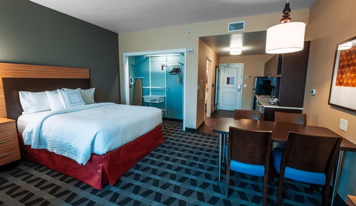 Studio, 1 King Bed with Sofa bed (Hearing Accessible)