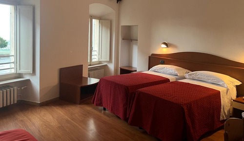 Basic Triple Room
