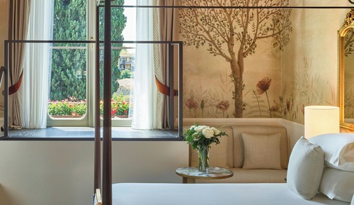 Grand Room, 1 King Bed, Garden View (Terrace)