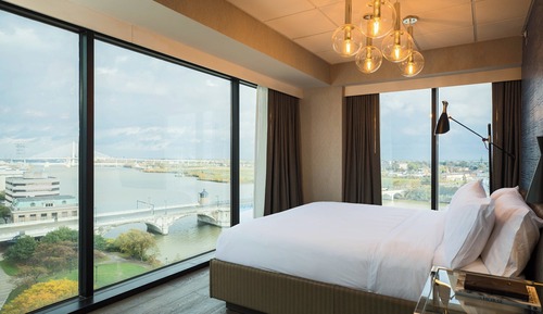 Suite, 1 King Bed with Sofa bed, River View