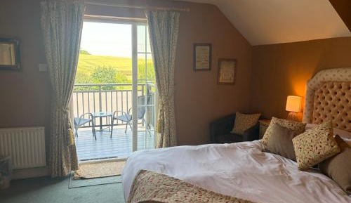 Classic Double Room with Balcony