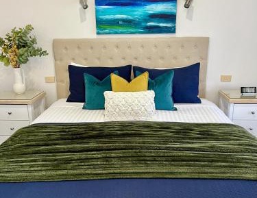 Deluxe King Room with Spa Bath