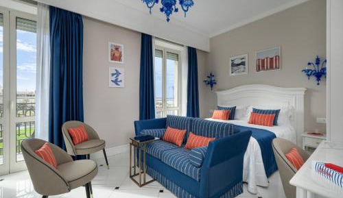  Exclusive Double Room with Partial Sea View with Two Balconies