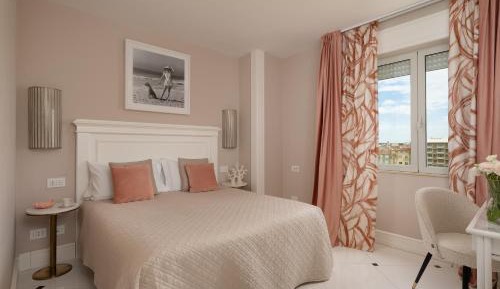 Prestige Double or Twin Room with Partial Sea View