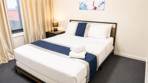 One-Bedroom Apartment - Gipps