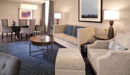 Palliser Suite One Bedroom with One King Bed - City Or Courtyard View
