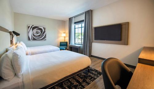 Queen Room with Two Queen Beds - Disability Access