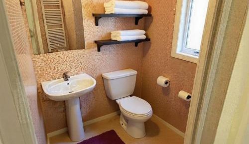 Single Room with Private Internal Bathroom