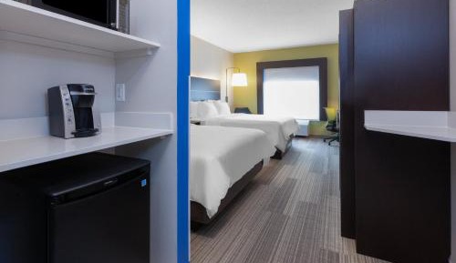 Standard Queen Room with Two Queen Beds
