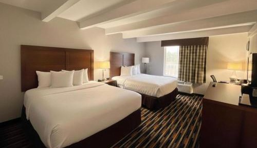 Queen Room with Two Queen Beds - Non-Smoking