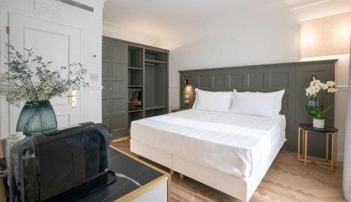 Small Double Room