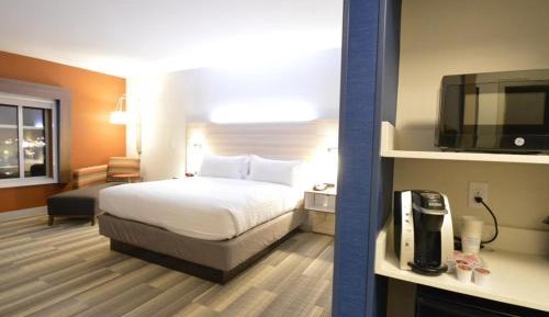 Standard King Room