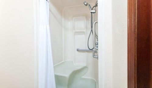 King Room - Disability Access/Non-Smoking