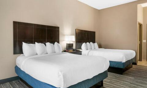 Standard Queen Room with Two Queen Beds - Non Smoking 
