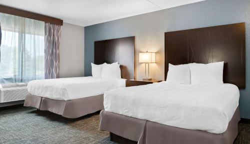 Queen Suite with Two Queen Beds and Sofa Bed - Non-Smoking