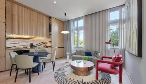 Heritage Two-Bedroom Apartment - King/Twin
