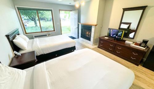 Deluxe Double Room with Two Double Beds