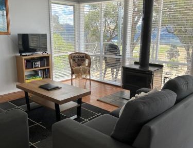 Two-Bedroom Cottage - Acacia