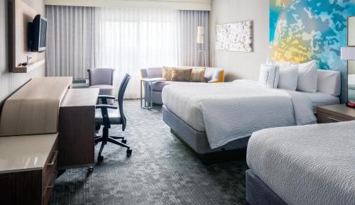 Deluxe Queen Room with Two Queen Beds