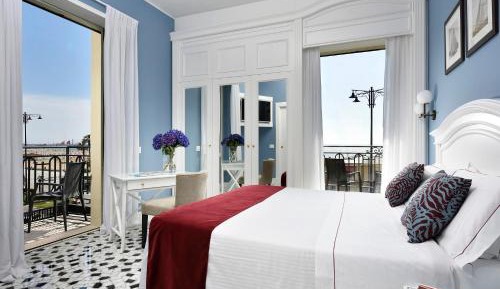 Panoramic Double room with Sea View and Balcony