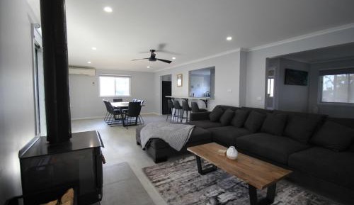 Superior Family Cabin (Sleeps 10)
