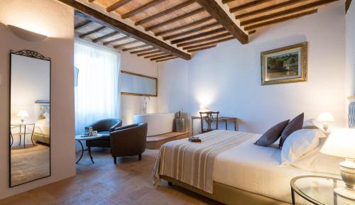Deluxe Double Room with Bath