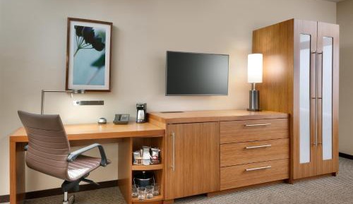 Queen Room with Two Queen Beds and Sofa Bed - High Floor