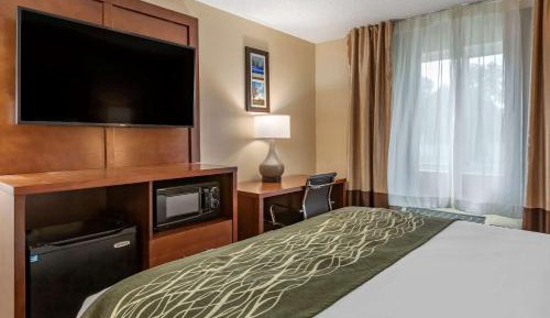Queen Room - Accessible/Non-Smoking