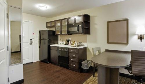 Queen Studio Suite