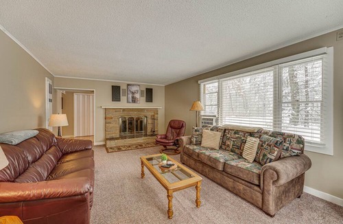 Baldwin Cabin | Charming Baldwin Cabin w/Fenced Yard + Fire Pit!