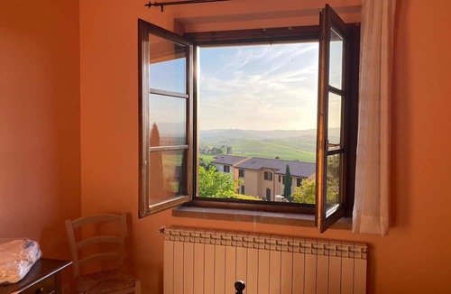 Pomaia Apartment | mit Gemeinschaftspool by Interhome