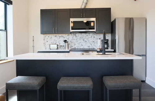 Indian River Condo | Brand New 2BR Condo Steps to Downtown