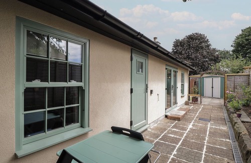 Combe Down Cottage | COSY COTTAGE, romantic, with a garden in Bath