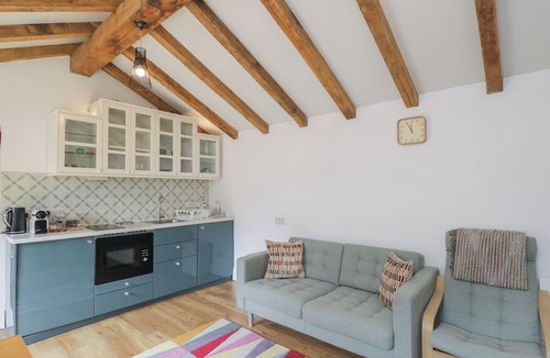 Combe Down Cottage | COSY COTTAGE, romantic, with a garden in Bath