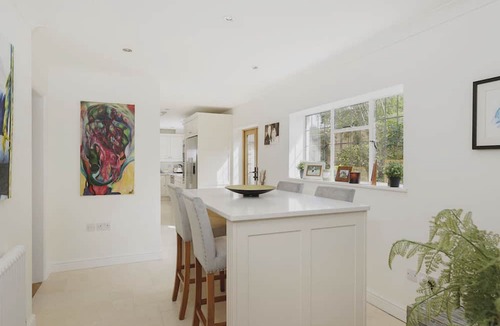 Stanton Cottage | Lindisfarne - Stanton, Broadway, sleeps 4 guests in 2 bedrooms