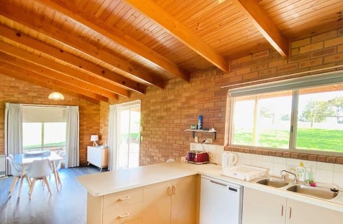 Poowong Other | Rolling Hills Retreat