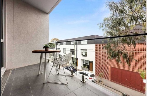 Balaclava Apartment | Balaclava Bliss: a chic apartment in the heart of Balaclava!