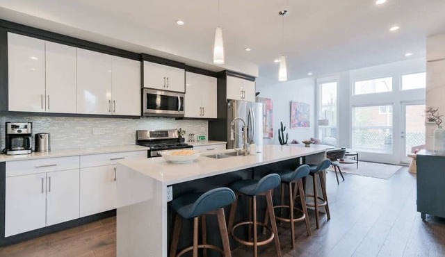 3BR | Garage | DT Views | Central | Lux Townhome