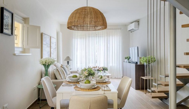 Refined And Elegant Two-Bedrooms Apartment Near Rocca Del Cerruglio In Montecarlo