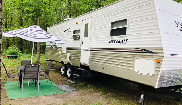 Cozy 1-bedroom recreational vehicle in charming Irons with AC