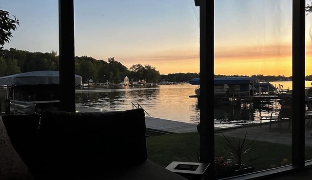 Waterfront Curvy Midcentury Cabin on Paw Paw Lake - Memories Made Here!