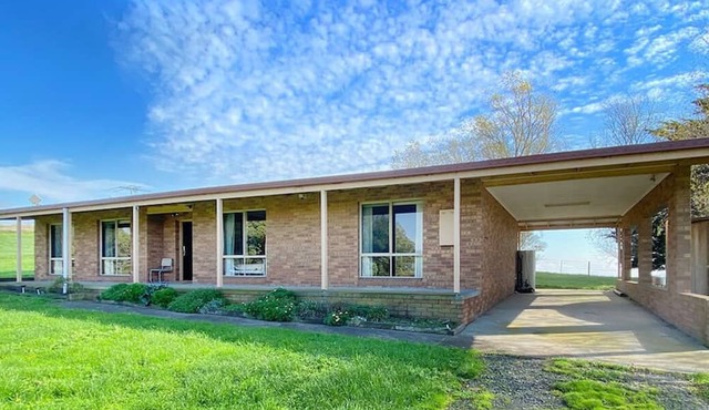 Rolling Hills Retreat